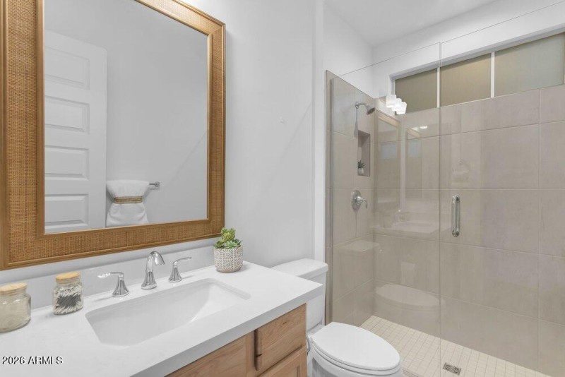 012_17-web-or-mls-049_a4m_ap_954