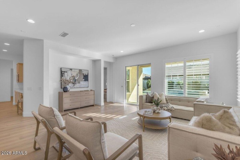 027_39-web-or-mls-115_a4m_ap_781