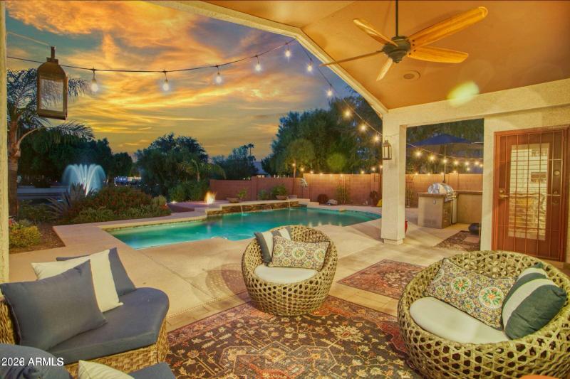 OttenbreitBackyardNight