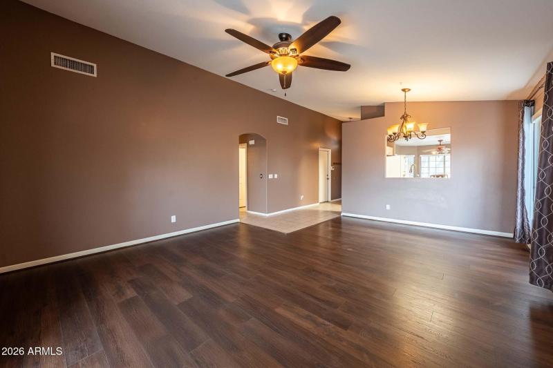 13Suprise 3bed 2bath 15551 N Lasso DR Wa