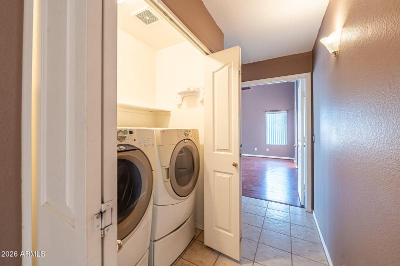 29Suprise 3bed 2bath 15551 N Lasso DR Wa