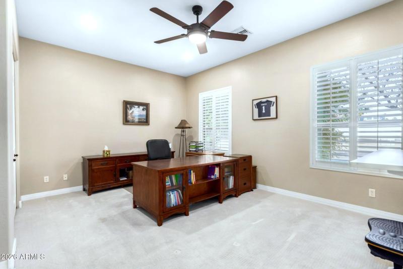 Office/Guest bedroom with ensuite bath