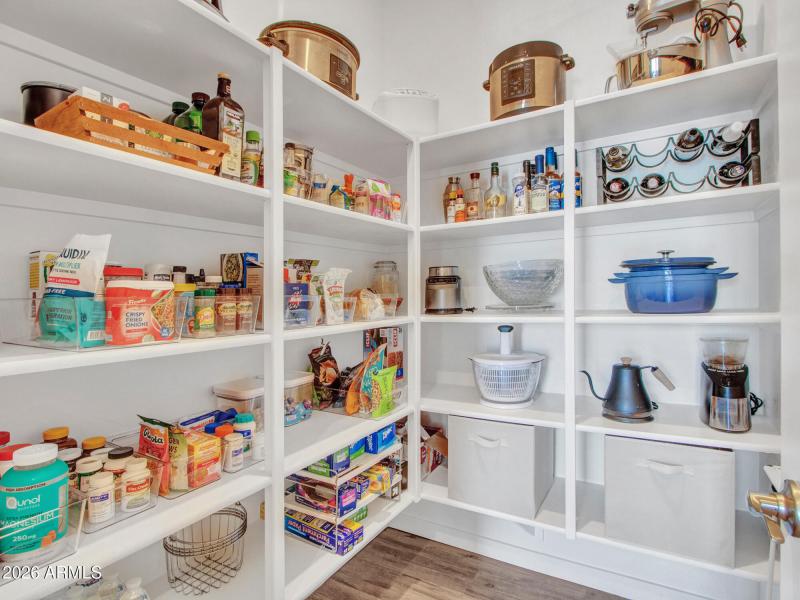 07-Kitchen-Pantry