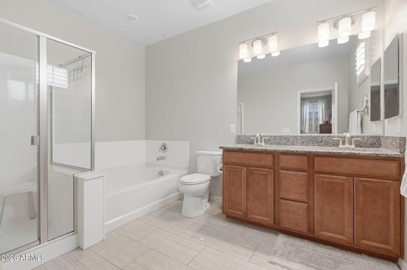 16-web-or-mls-16640 E Jean Dr-16