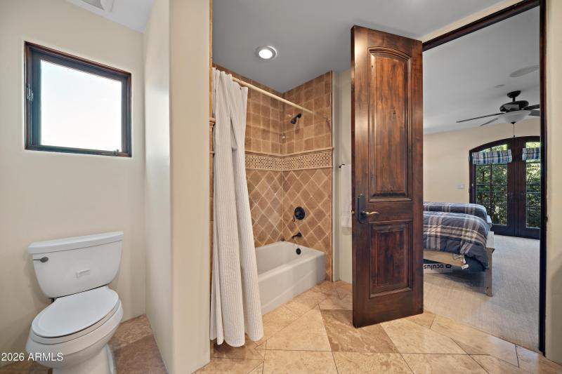 Guest shower-tub combo