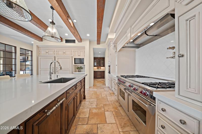 Large Island Dining & Prep