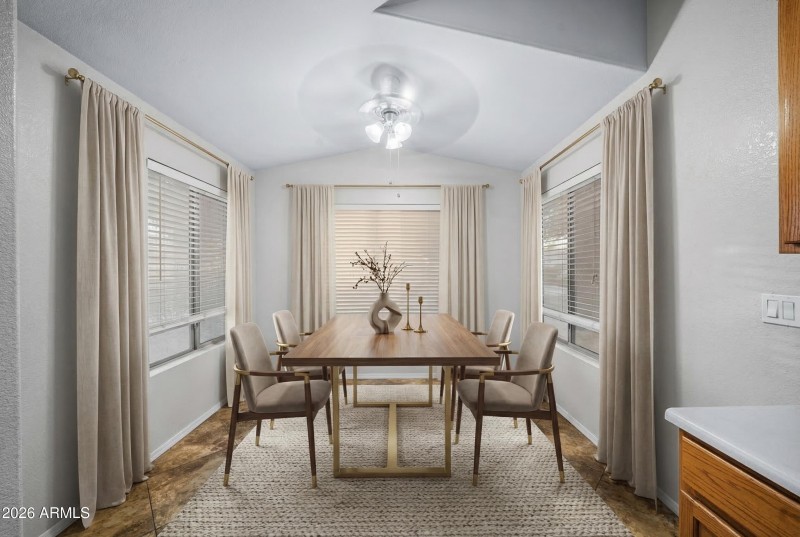 Diningroom space - mesquite