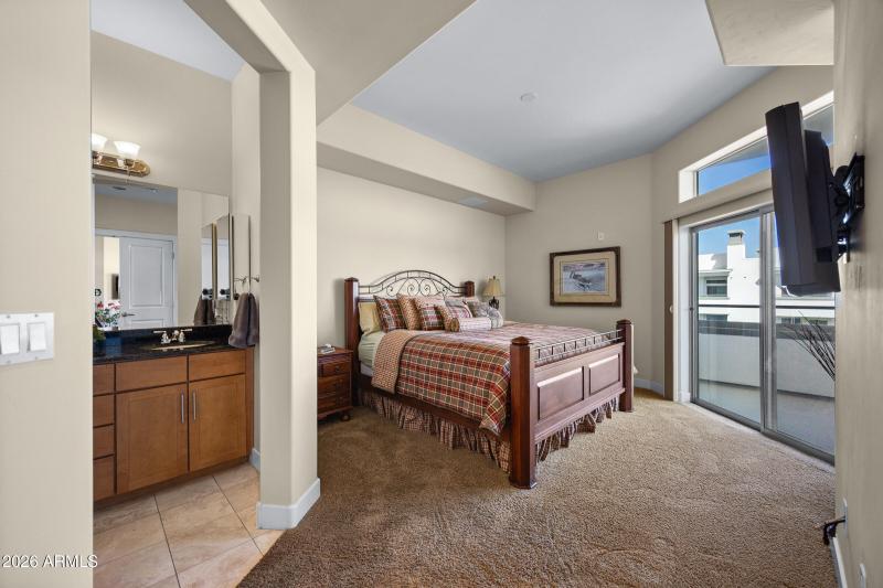 945 E Playa Del Norte Dr #5016-15