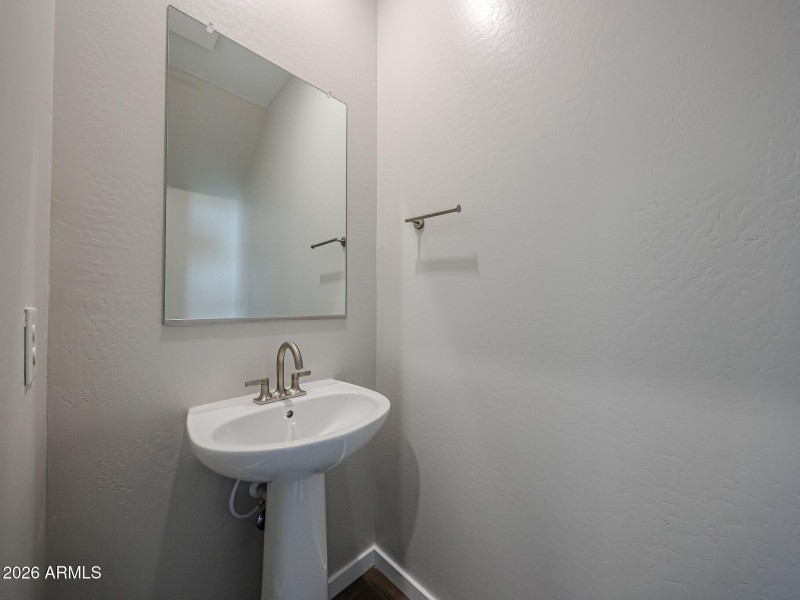 06_Oak-Manzanita-at-Teravalis_Buckeye_Ho