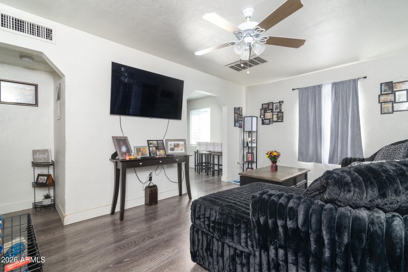 2142_Taylor_MLS_0019