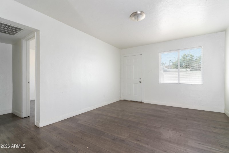 2142_Taylor_MLS_0002