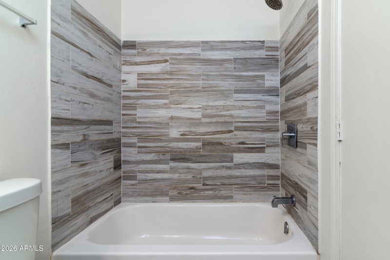 2142_Taylor_MLS_0009