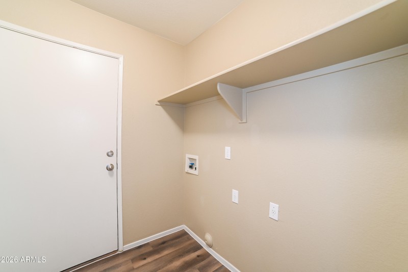 1006789.16118 W BUCHANAN ST - Laundry Ro