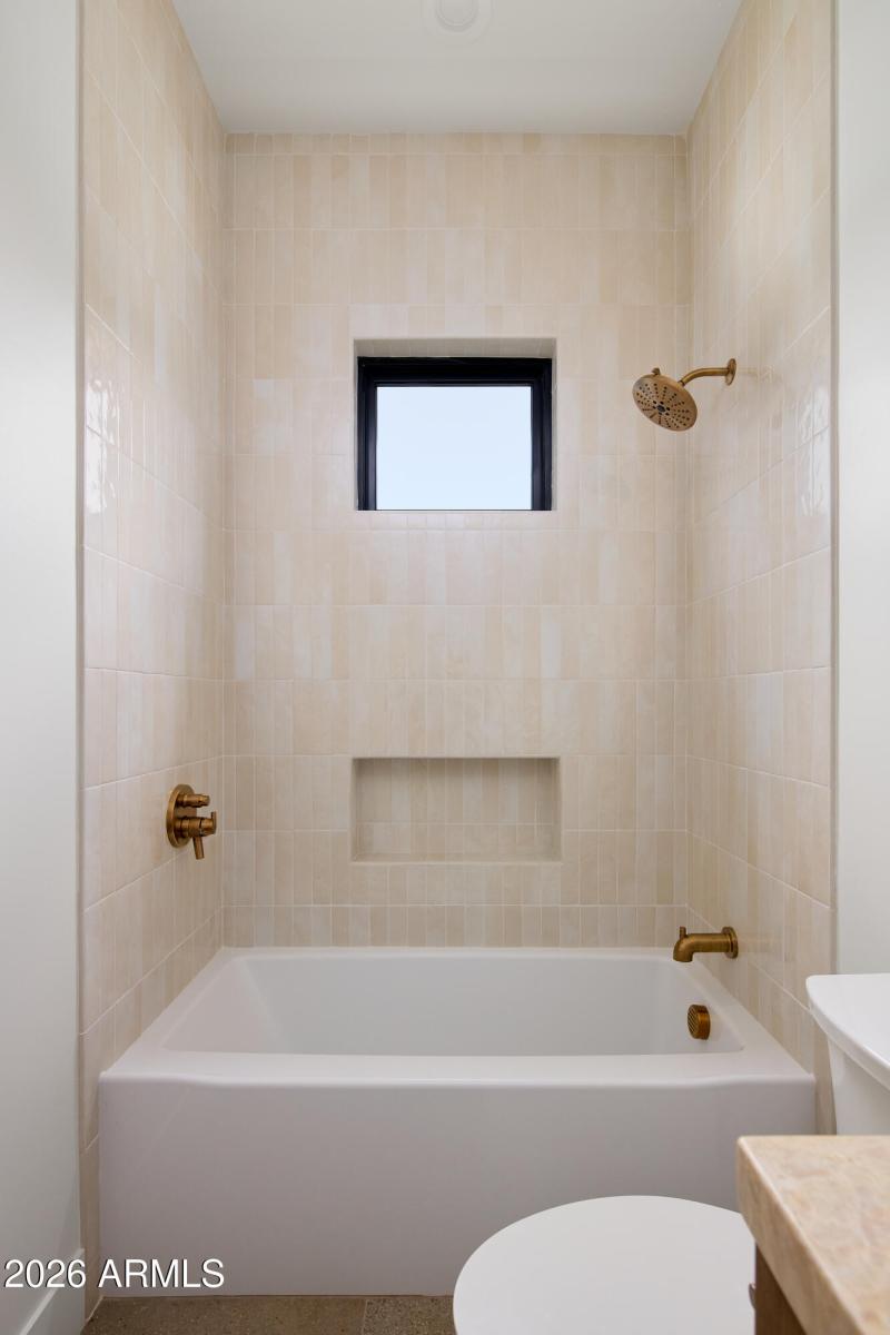 PropertyImageCo_2901EPiersonSt_WEB_42