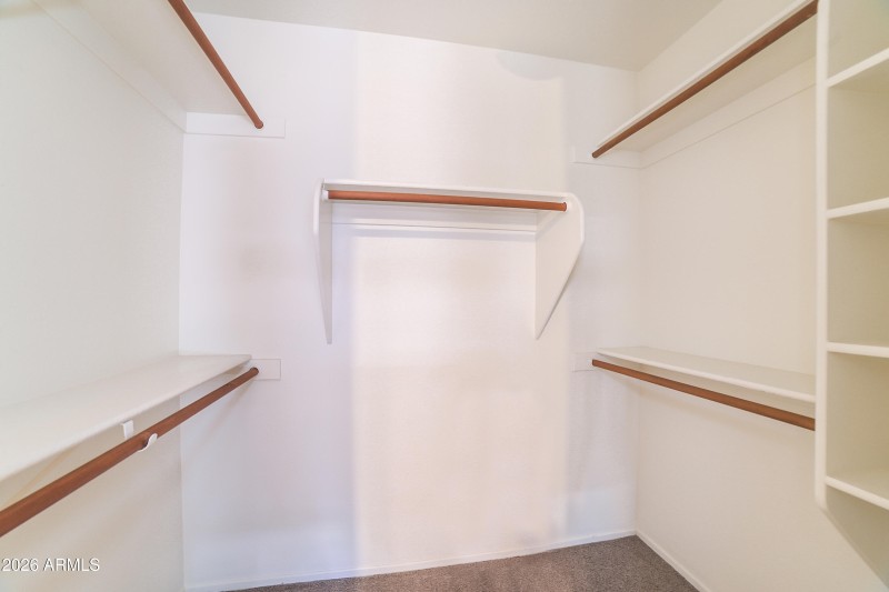 1006789.16118 W BUCHANAN ST - Walk In Cl