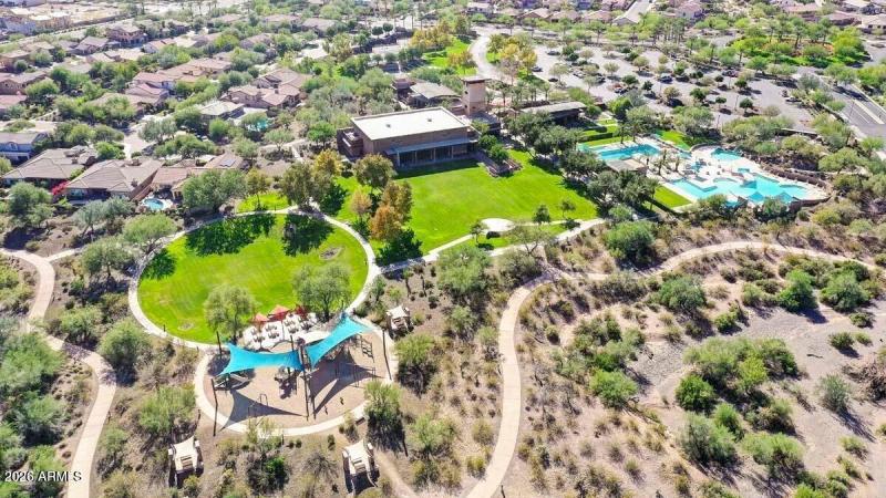 Overview Clubhouse & Trail