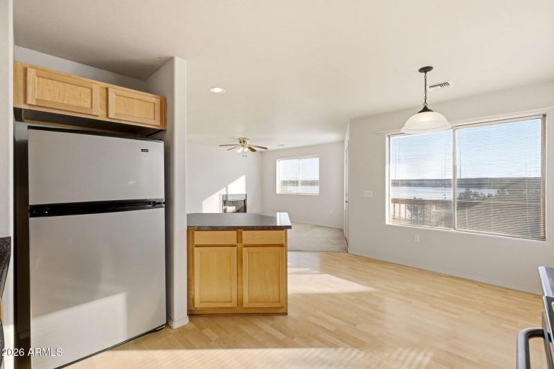 1975VillageDr-ShowLowAZ-8