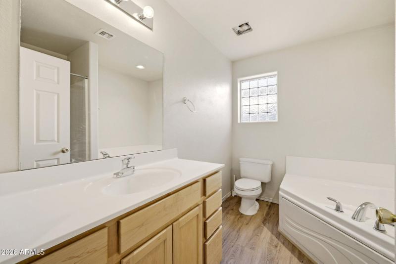 1975VillageDr-ShowLowAZ-13