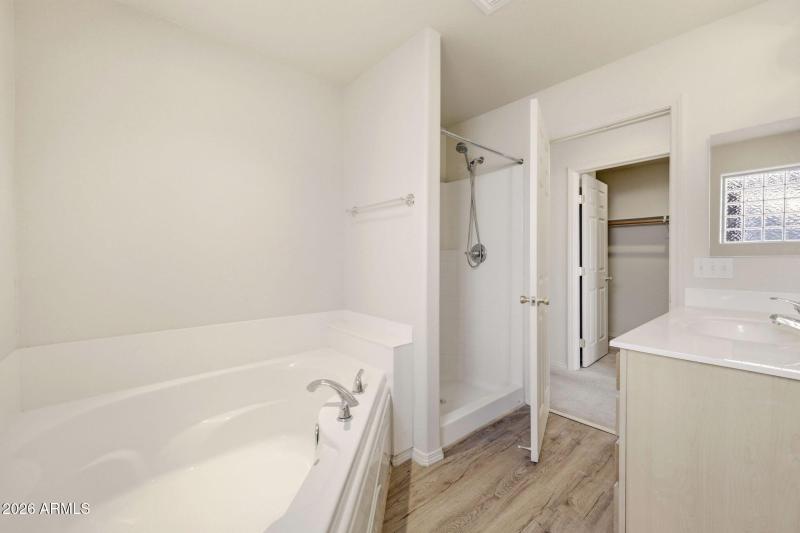 1975VillageDr-ShowLowAZ-14