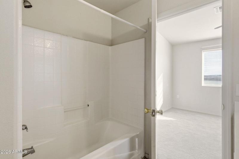 1975VillageDr-ShowLowAZ-18