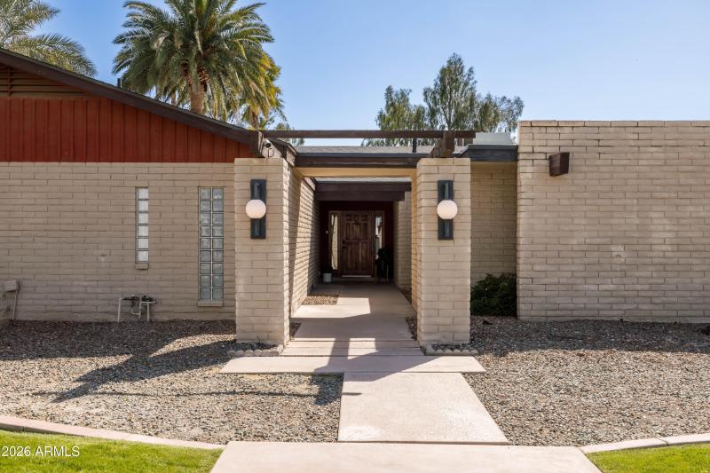 Front_of_Home_Photo_3