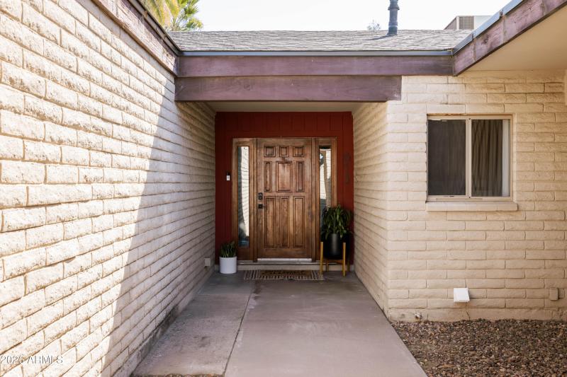 Front_of_Home_Photo_4