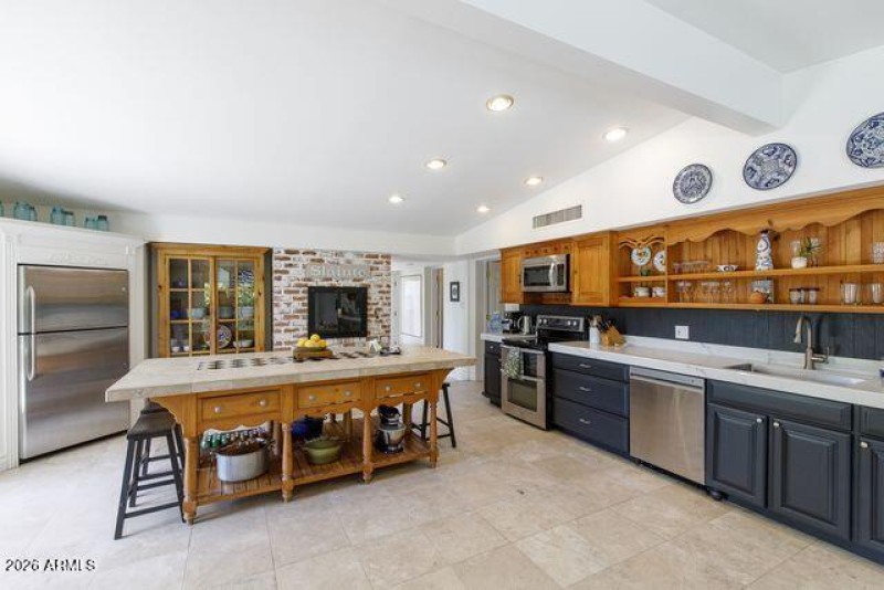 1109 Frier Pic- Kitchen