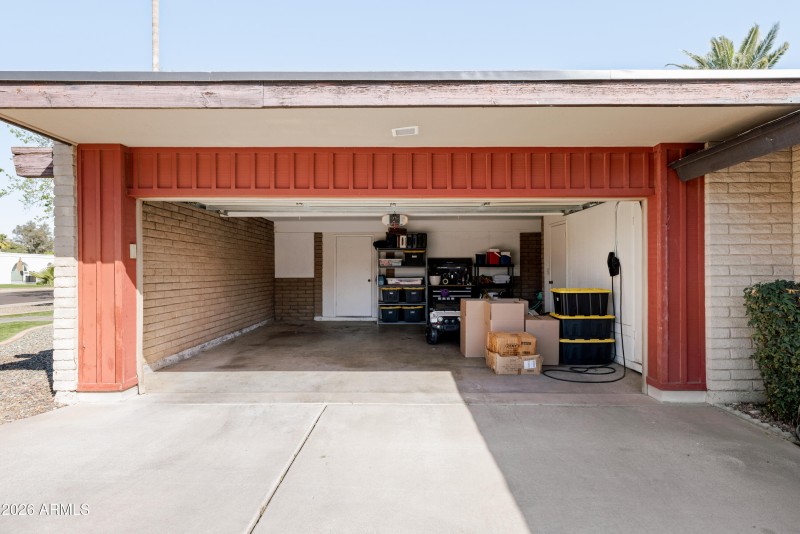 Garage_Photo_2