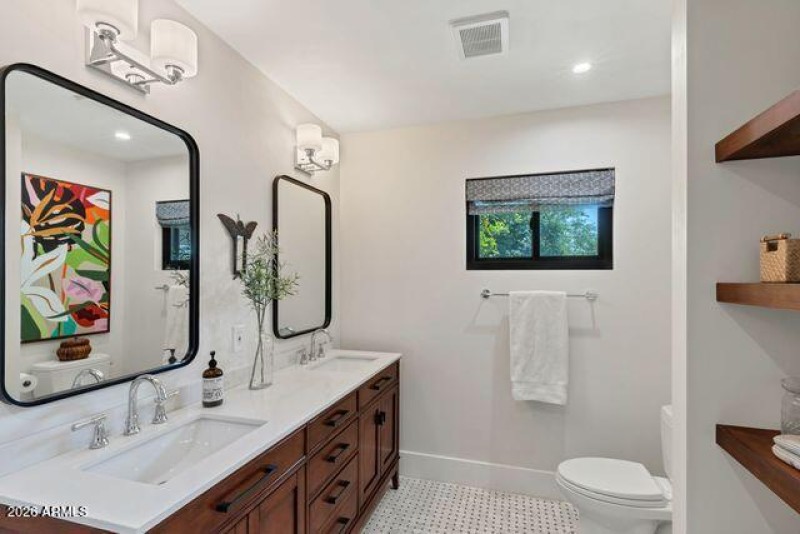 1109 Frier Pic- Primary bath