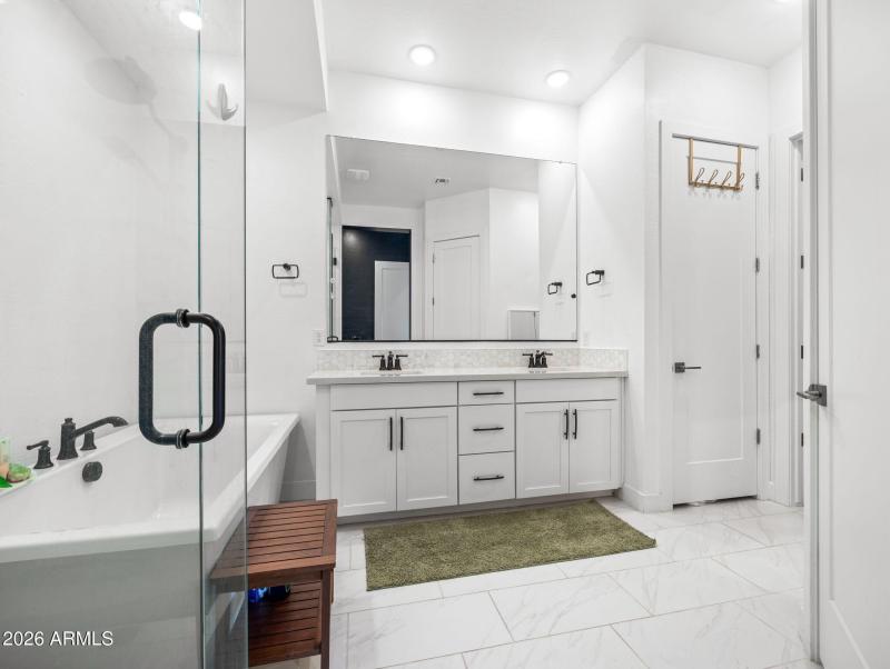 24-web-or-mls-1862 N 141st Ave-24