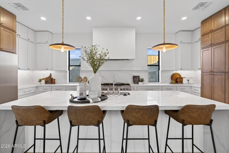 15-web-or-mls-426818 N 13th St