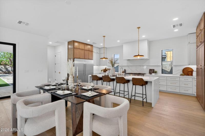 25-web-or-mls-416818 N 13th St