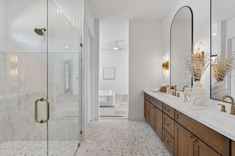 35-web-or-mls-286818 N 13th St