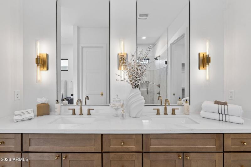 36-web-or-mls-296818 N 13th St