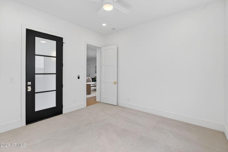 40-web-or-mls-146818 N 13th St