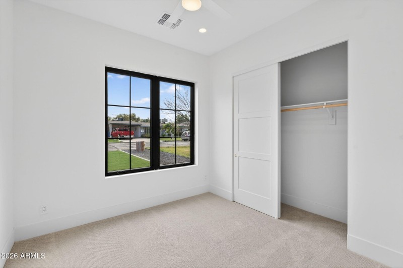 46-web-or-mls-066818 N 13th St