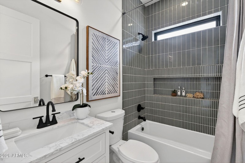 51-web-or-mls-126818 N 13th St