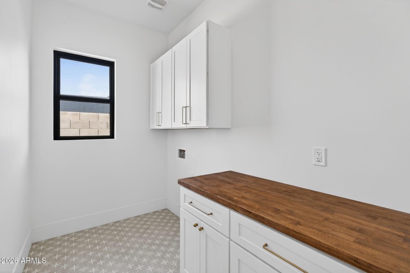 52-web-or-mls-186818 N 13th St