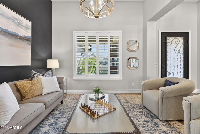 13-web-or-mls-53E Mead Dr