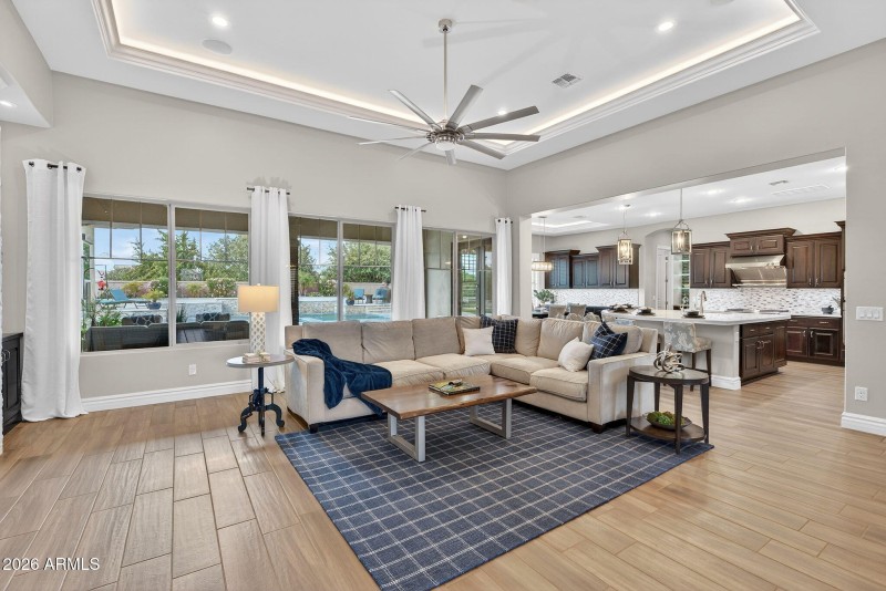 17-web-or-mls-74E Mead Dr