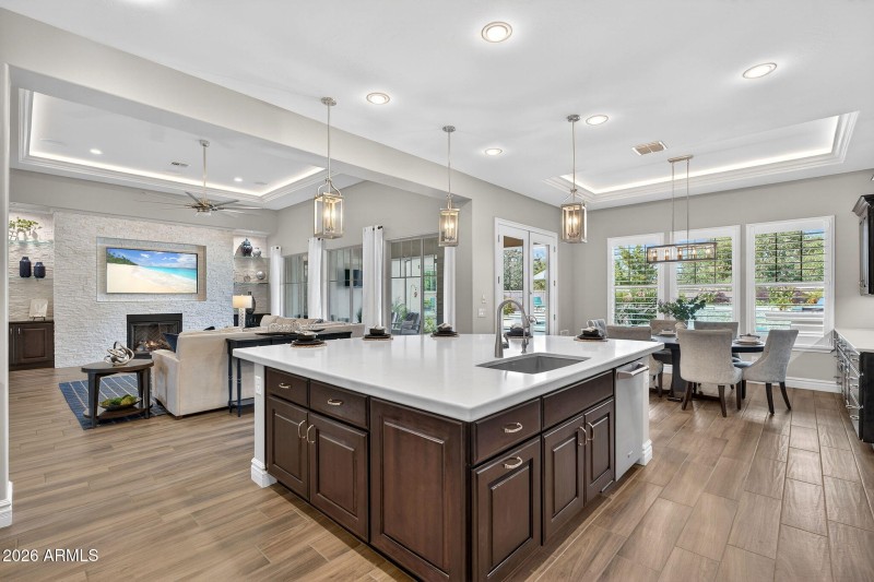 21-web-or-mls-77E Mead Dr