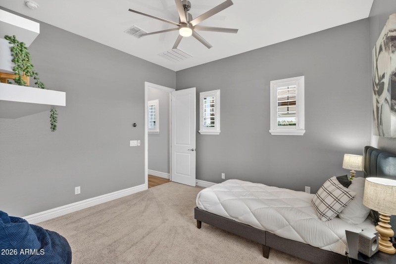 48-web-or-mls-26E Mead Dr