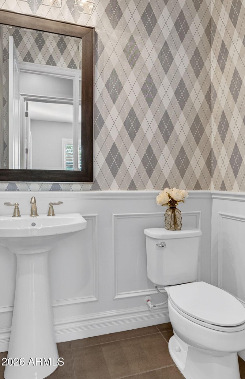 52-web-or-mls-32E Mead Dr