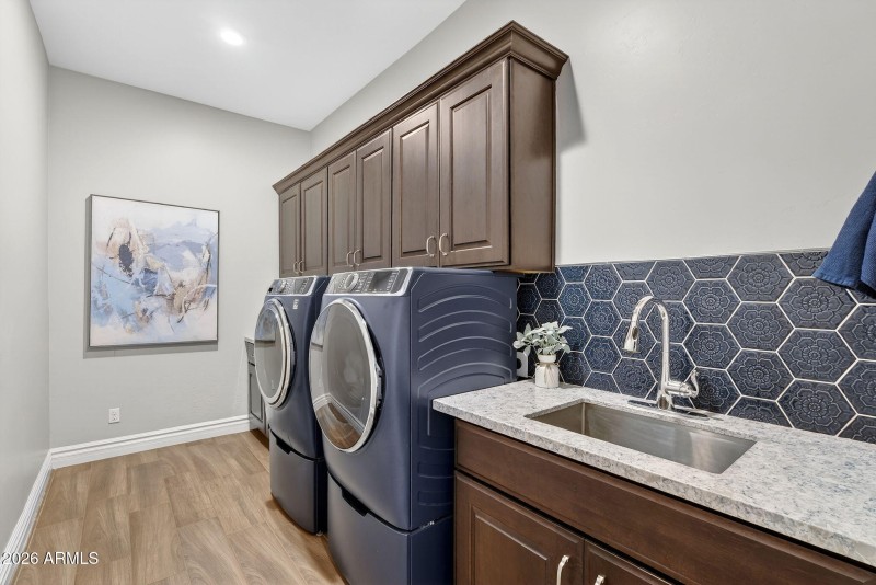 59-web-or-mls-50E Mead Dr