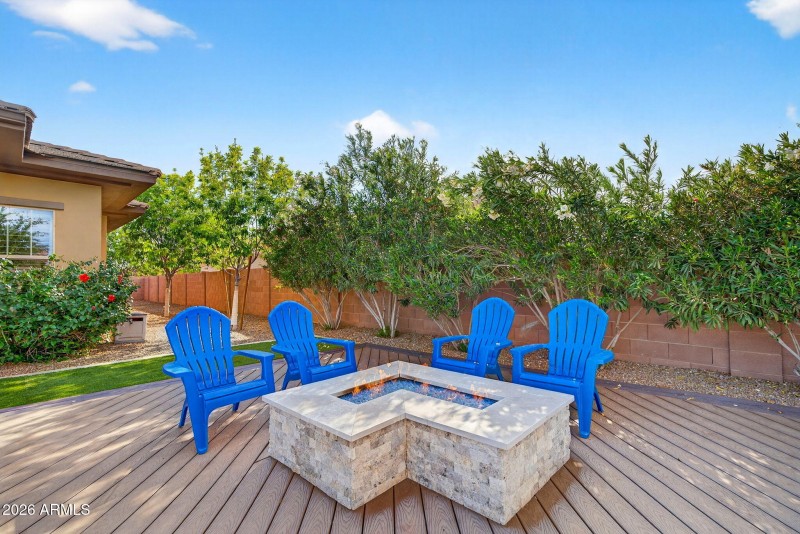 76-web-or-mls-68E Mead Dr