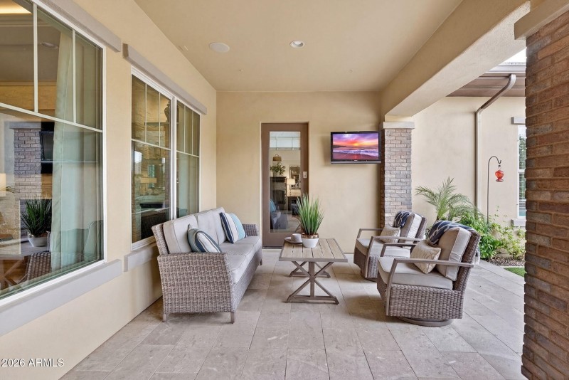 81-web-or-mls-73E Mead Dr