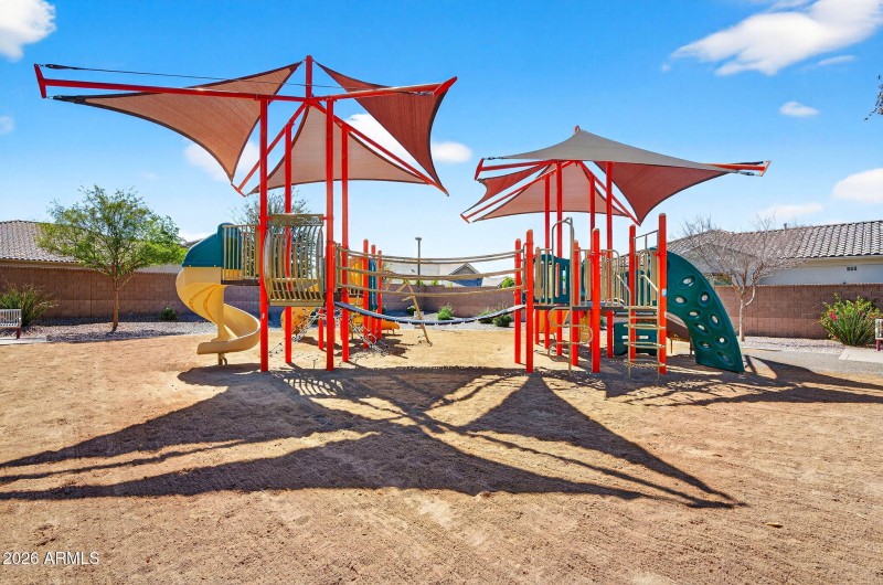 96-web-or-mls-04E Mead Dr