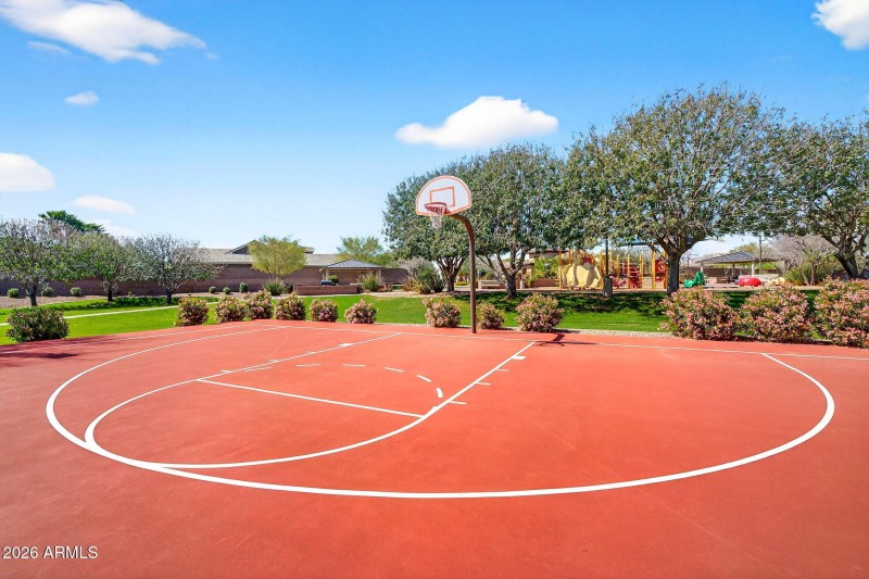 101-web-or-mls-06E Mead Dr