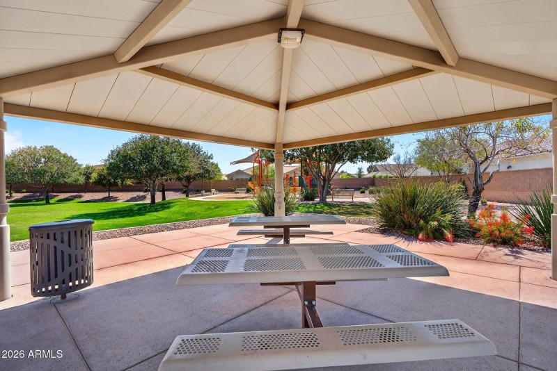 104-web-or-mls-01E Mead Dr