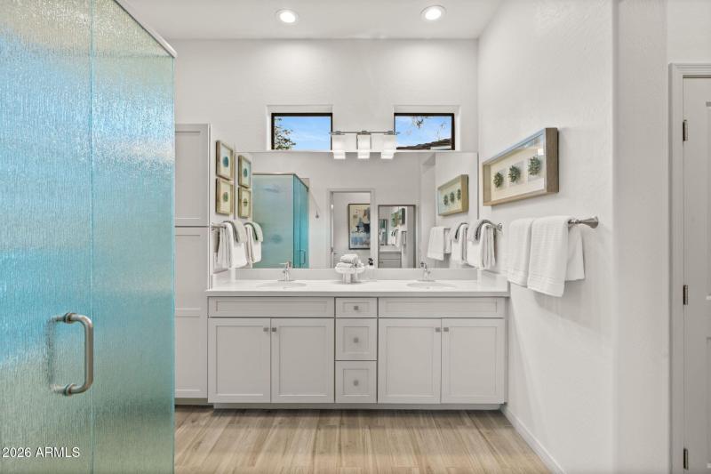 Light-Filled Primary Bath